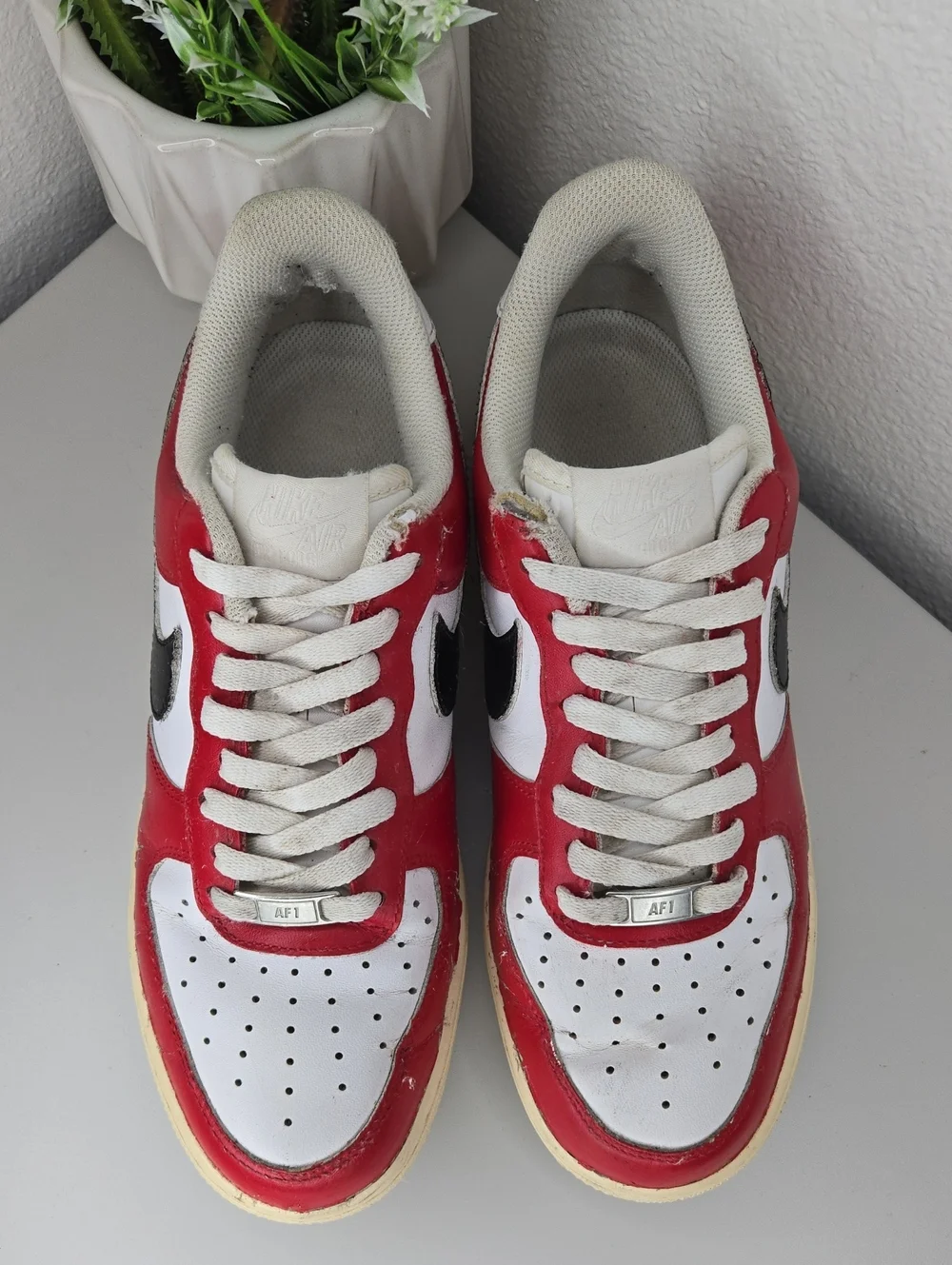 Nike Air Force AF1 Low Top Sneakers Men's Size 8